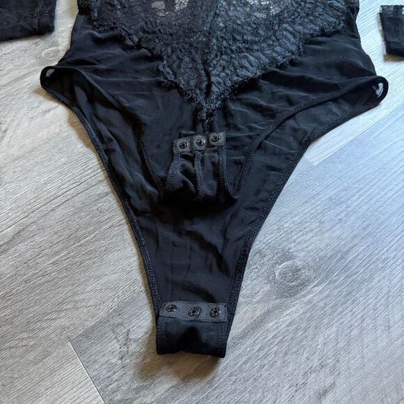 BARDOT Lingerie Black Lace Bodysuit Mesh Teddy US Large 10 - Picture 6 of 14
